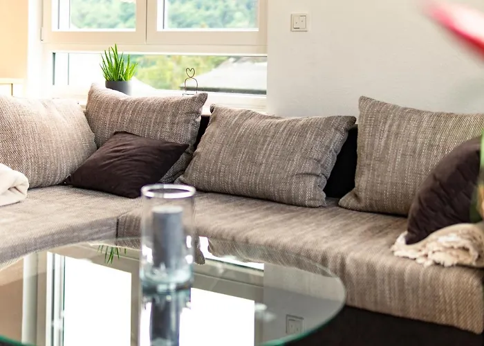 Haus Hanghuhn Lägenhet Bullay