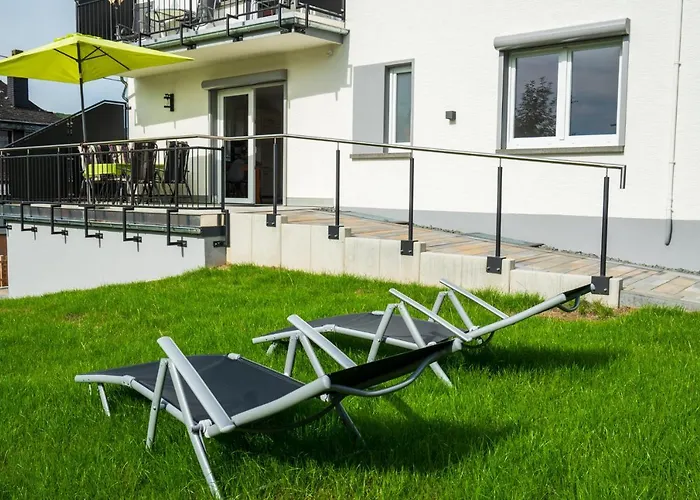 Haus Hanghuhn بولاي