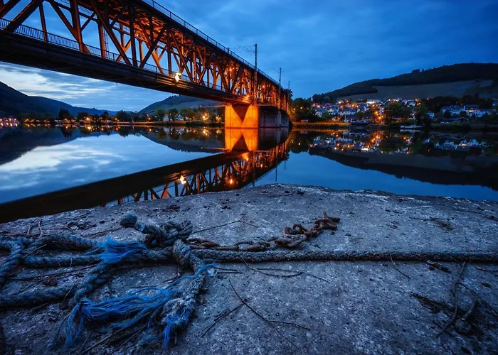 Haus Hanghuhn * بولاي